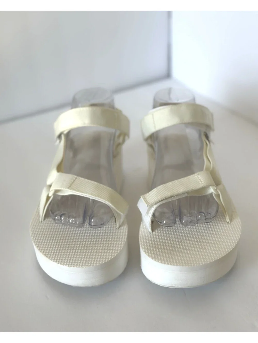 Teva Womens Platform Universal Sandal Size 9 White Strappy Platform Adjustable